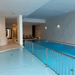 Elegance Red W Let's Sea Basen&spa Apartamento Gąski