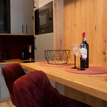 Elegance Red W Let's Sea Basen&spa *