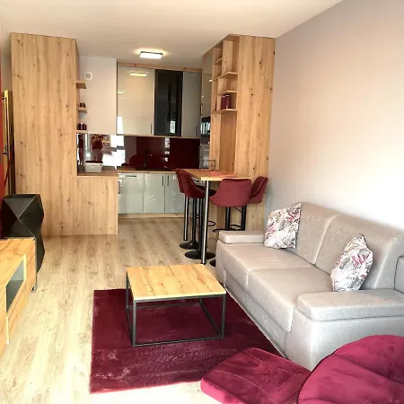 Elegance Red W Let's Sea Basen&spa Apartament