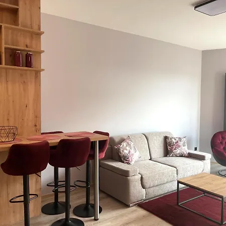 Apartment Elegance Red W Let's Sea Basen&spa Gaski (Koszalin)