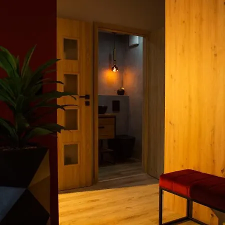 Elegance Red W Let's Sea Basen&spa Apartament *