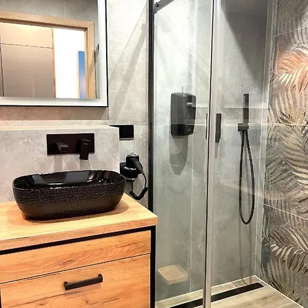 Apartament Elegance Red W Let's Sea Basen&spa