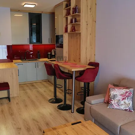 Apartamento Elegance Red W Let's Sea Basen&spa Gąski