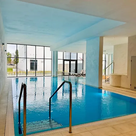 Elegance Red W Let's Sea Basen&spa Apartamento Gąski