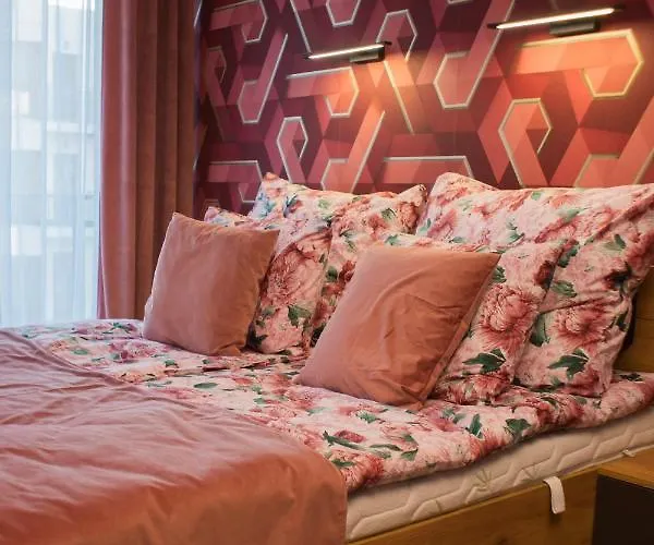 Elegance Red W Let's Sea Basen&spa *