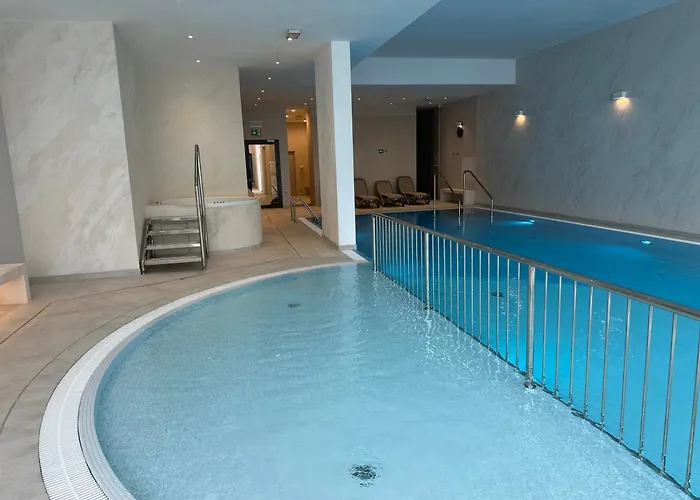 Apartamento Elegance Red W Let's Sea Basen&spa Gąski