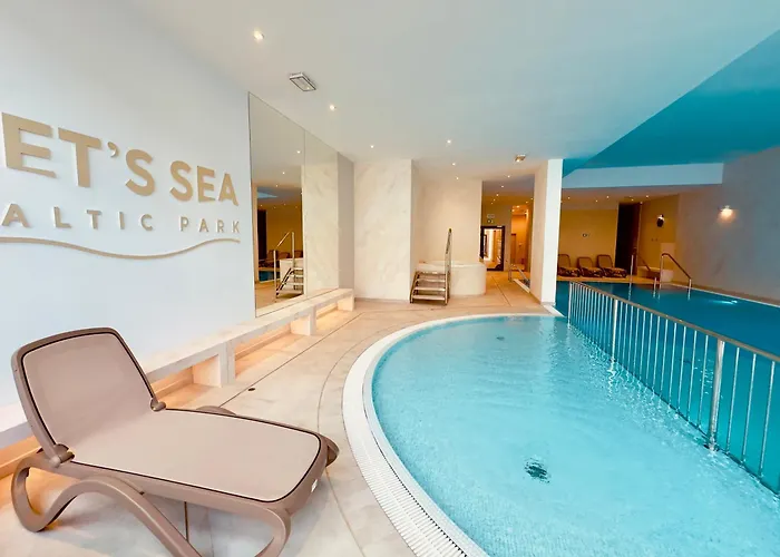 Elegance Red W Let's Sea Basen&spa Apartamento *